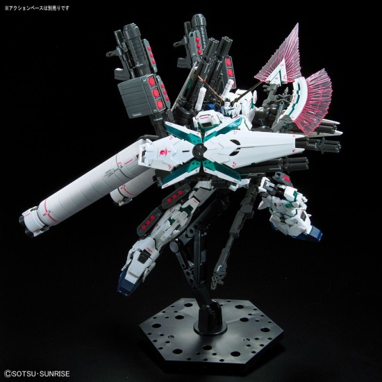 RG 1/144 [30] Full Armor Unicorn Gundam