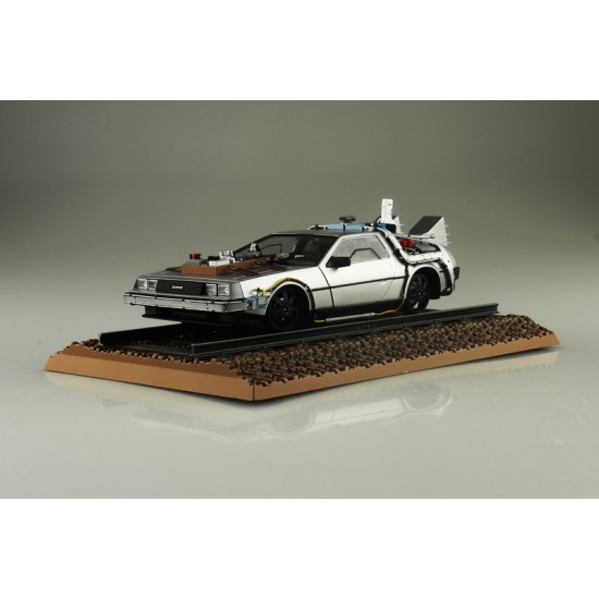 Aoshima Movie Mecha No. BT-04 1/24 Back to the Future Part III - Time Machine Railroad