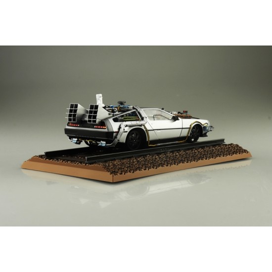 Aoshima Movie Mecha No. BT-04 1/24 Back to the Future Part III - Time Machine Railroad