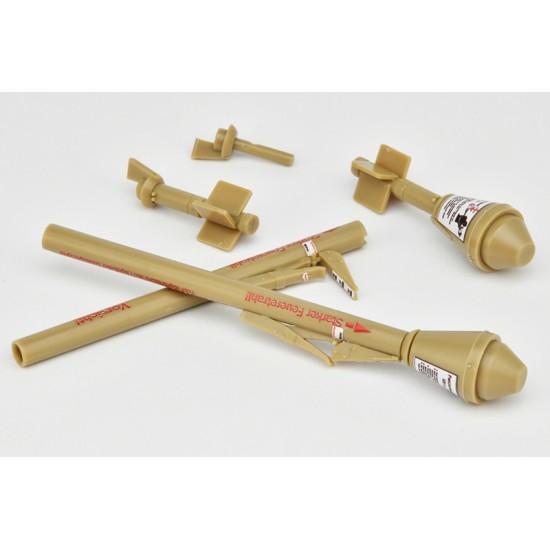 TomyTec 1/12 Military Series Little Armory LA099 Panzerfaust Type 60/100