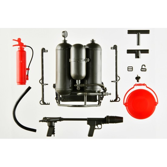 TomyTec 1/12 Military Series Little Armory LA101 Flamethrower M2 Type